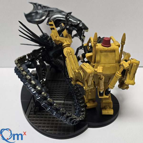 QMx Aliens Q-Fig Max Elite Alien Queen and Ripley with Power Loader Figure Set